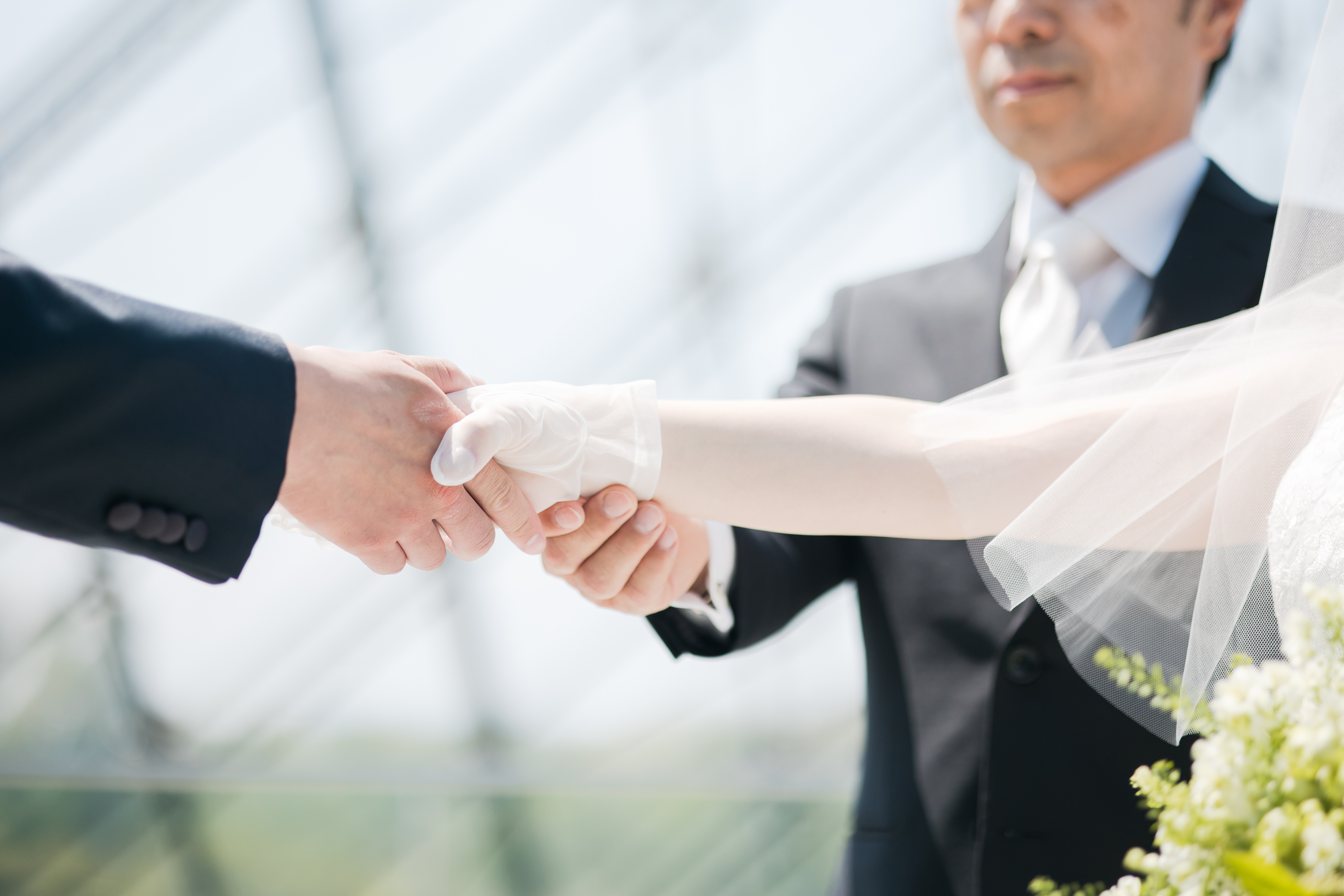 春の風を感じながら家族で結婚式